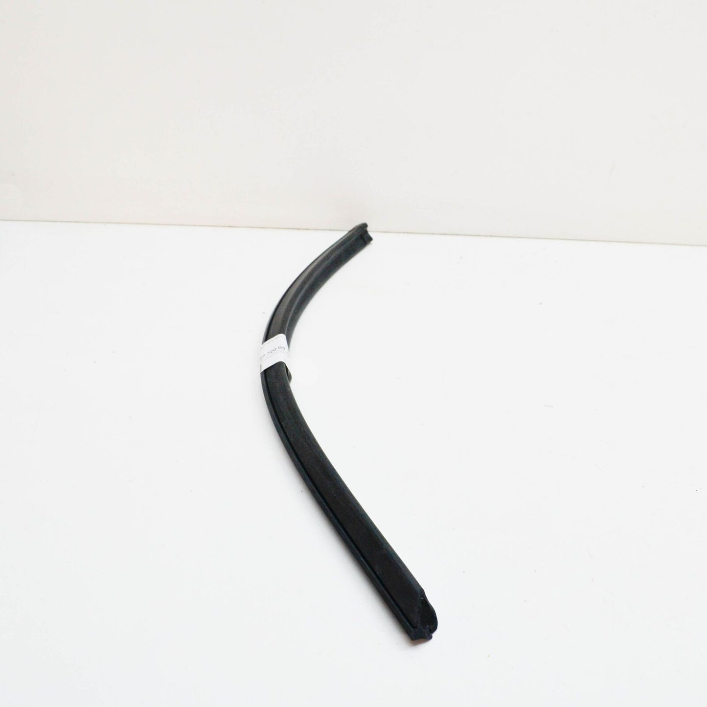 NEW MERCEDES BENZ SL R107 LEFT DOOR WEATHERSTRIP A1077200978 ORIGINAL