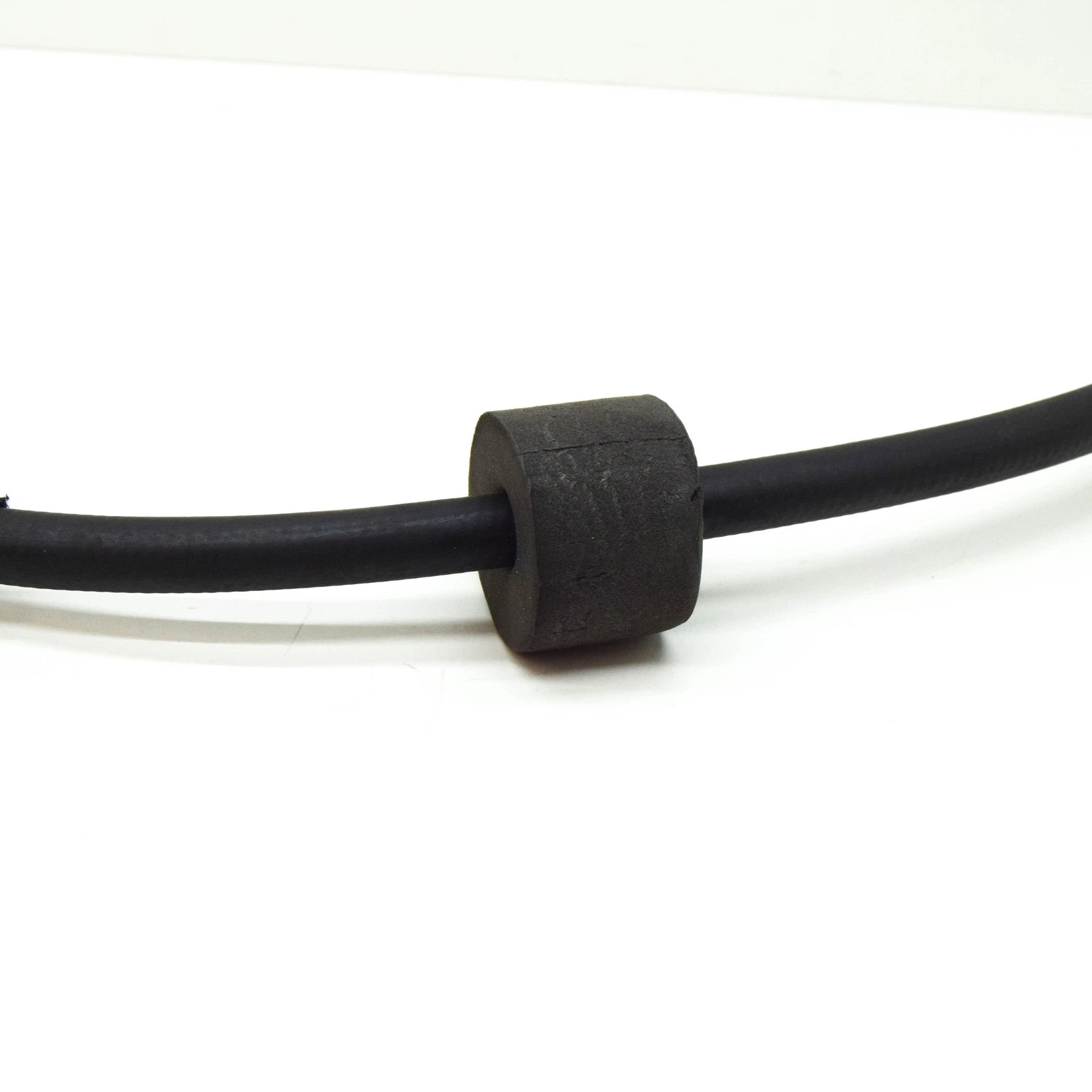 NEW MERCEDES-BENZ E-CLASS W213 EXPANSION TANK HOSE A2058303805 ORIGINAL