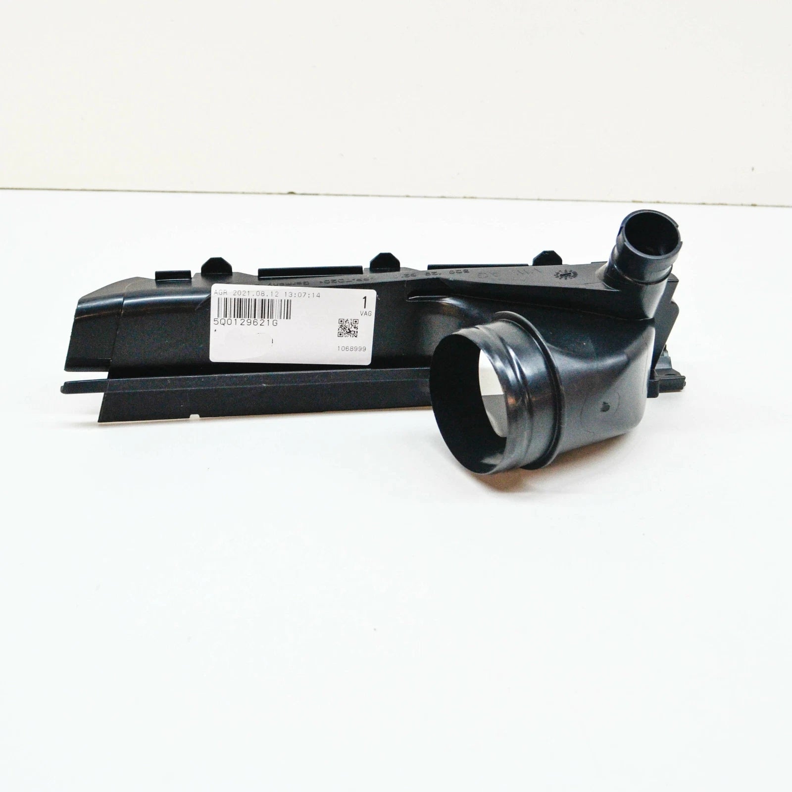 NEW AUDI Q3 F3 SPORTBACK AIR DUCT GUIDE ELEMENT 5Q0129621G ORIGINAL