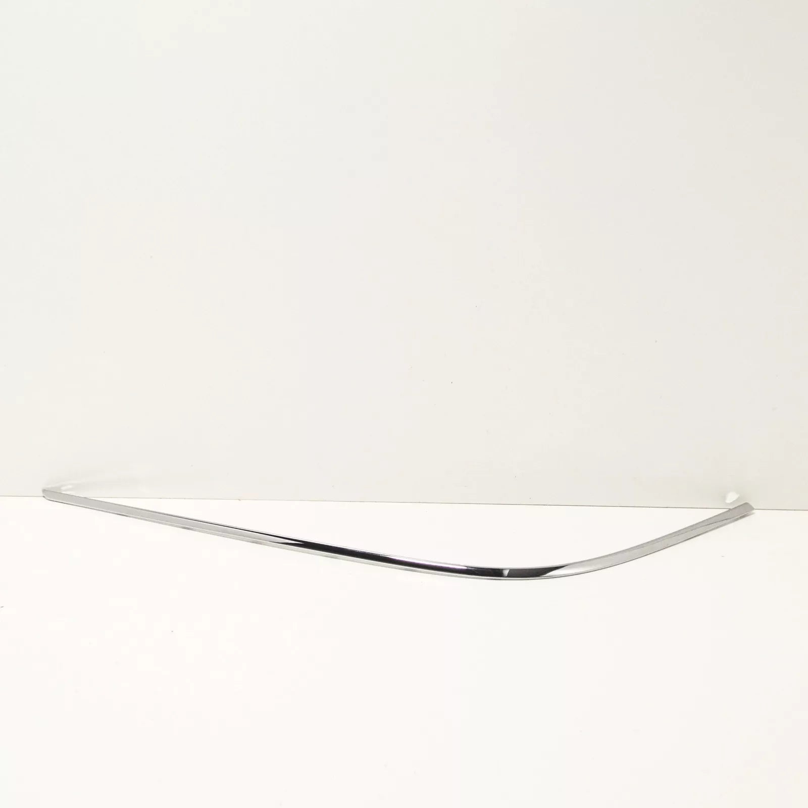 NEW MERCEDES-BENZ C CL203 REAR BUMPER LEFT CHROME MOLDING A2038858921