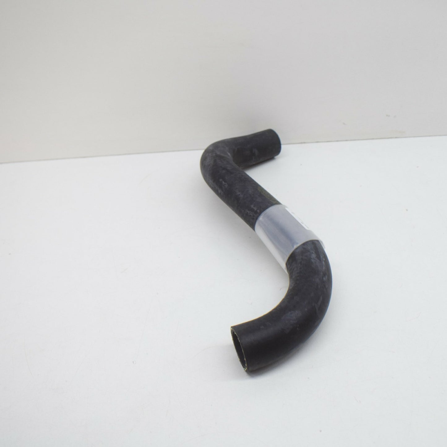 NEW MERCEDES-BENZ W115 RADIATOR TOP HOSE A1155010782 ORIGINAL