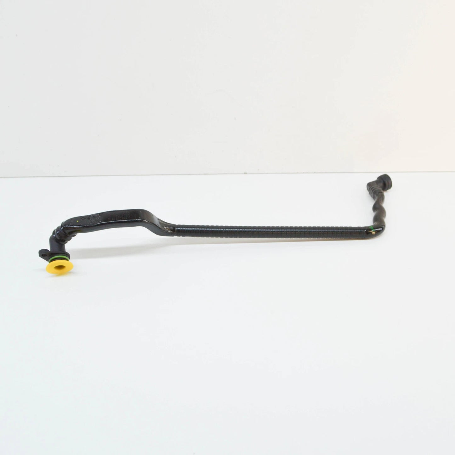 NEW MB ML W166 ENGINE CRANKCASE BREATHER CONNECTOR A2760180312 ORIGINAL