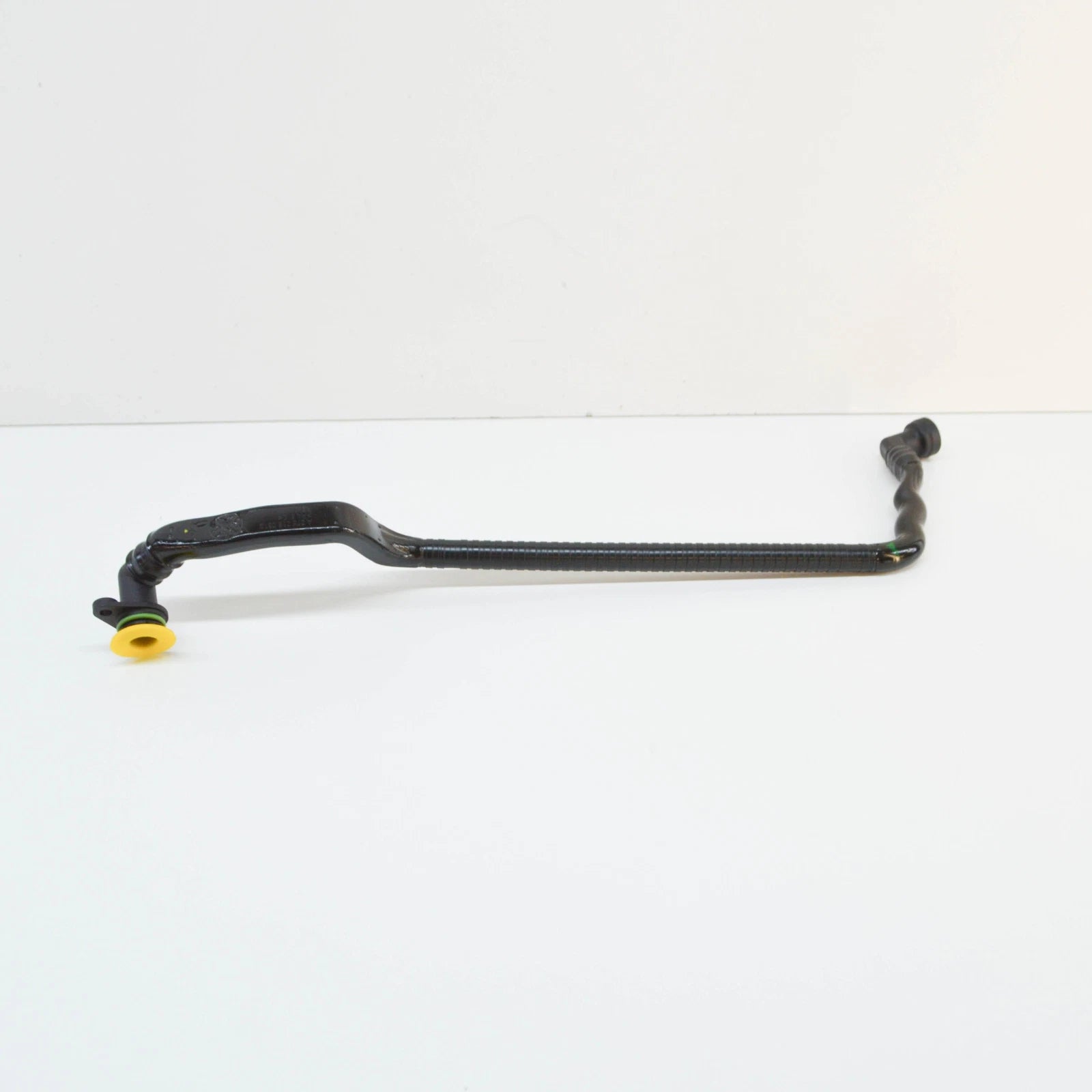 NEW MB ML W166 ENGINE CRANKCASE BREATHER CONNECTOR A2760180312 ORIGINAL