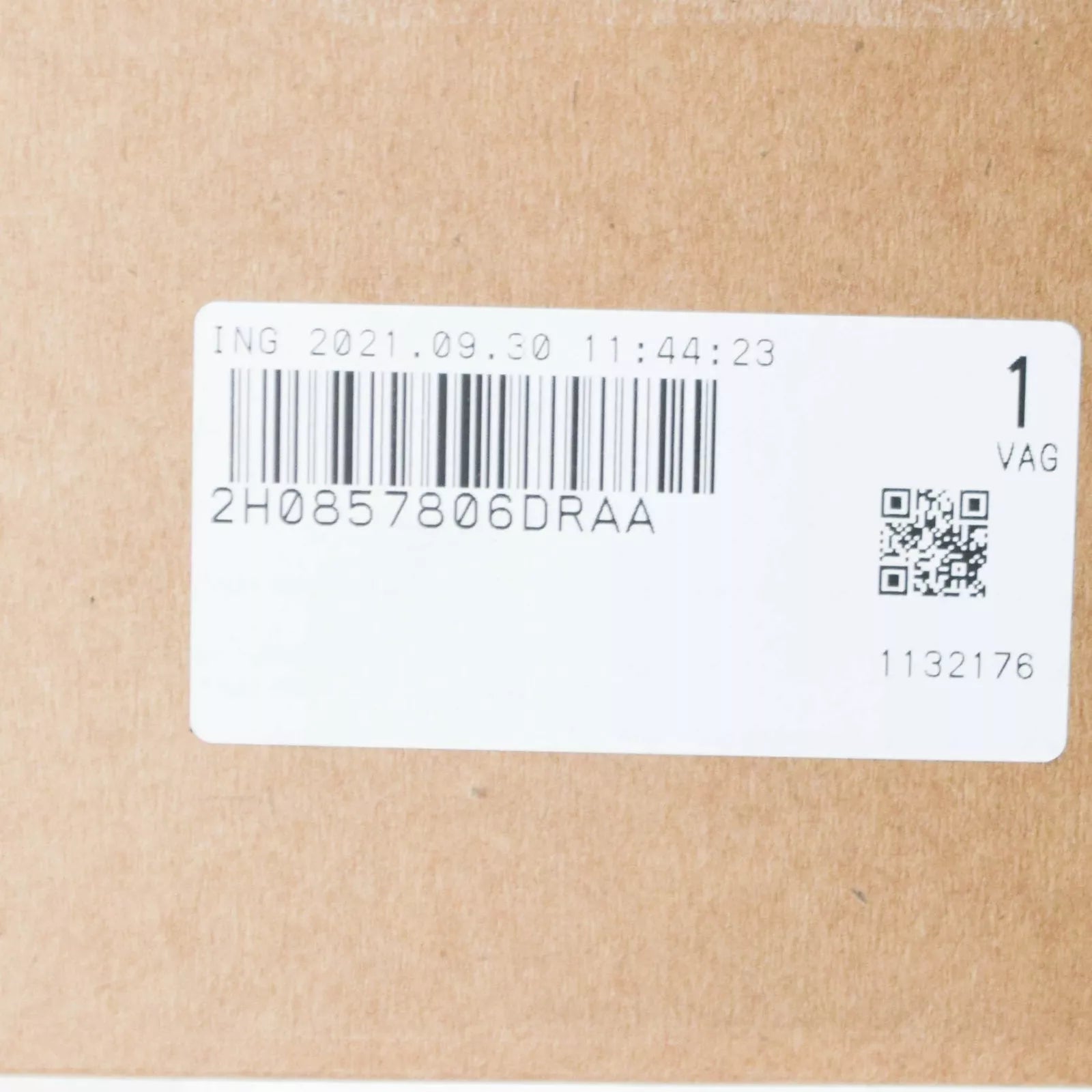 NEW VOLKSWAGEN AMAROK FRONT RIGHT SEAT BELT RHD 2H0857806DRAA ORIGINAL