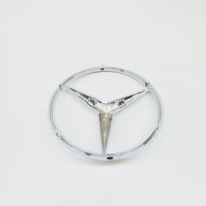 NEW MERCEDES-BENZ X W470 FRONT RADIATOR GRILLE EMBLEM BADGE A4708172800 ORIGINAL