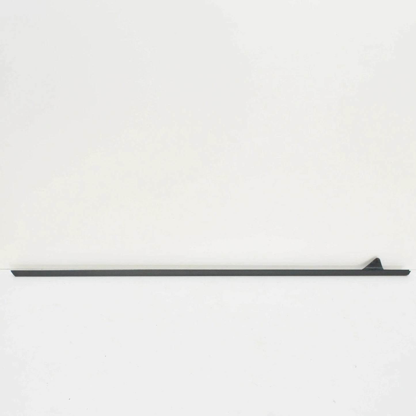 NEW AUDI A3 8P FRONT RIGHT DOOR OUTER WINDOW APERTURE SEAL 8P3837478C