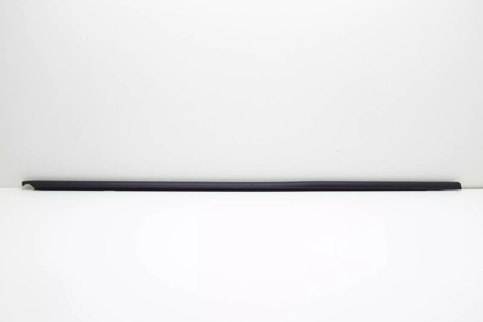 NEW VW PASSAT B8 3G FRONT RIGHT OUTER WINDOW APERTURE SEAL 3G0837478C5AP