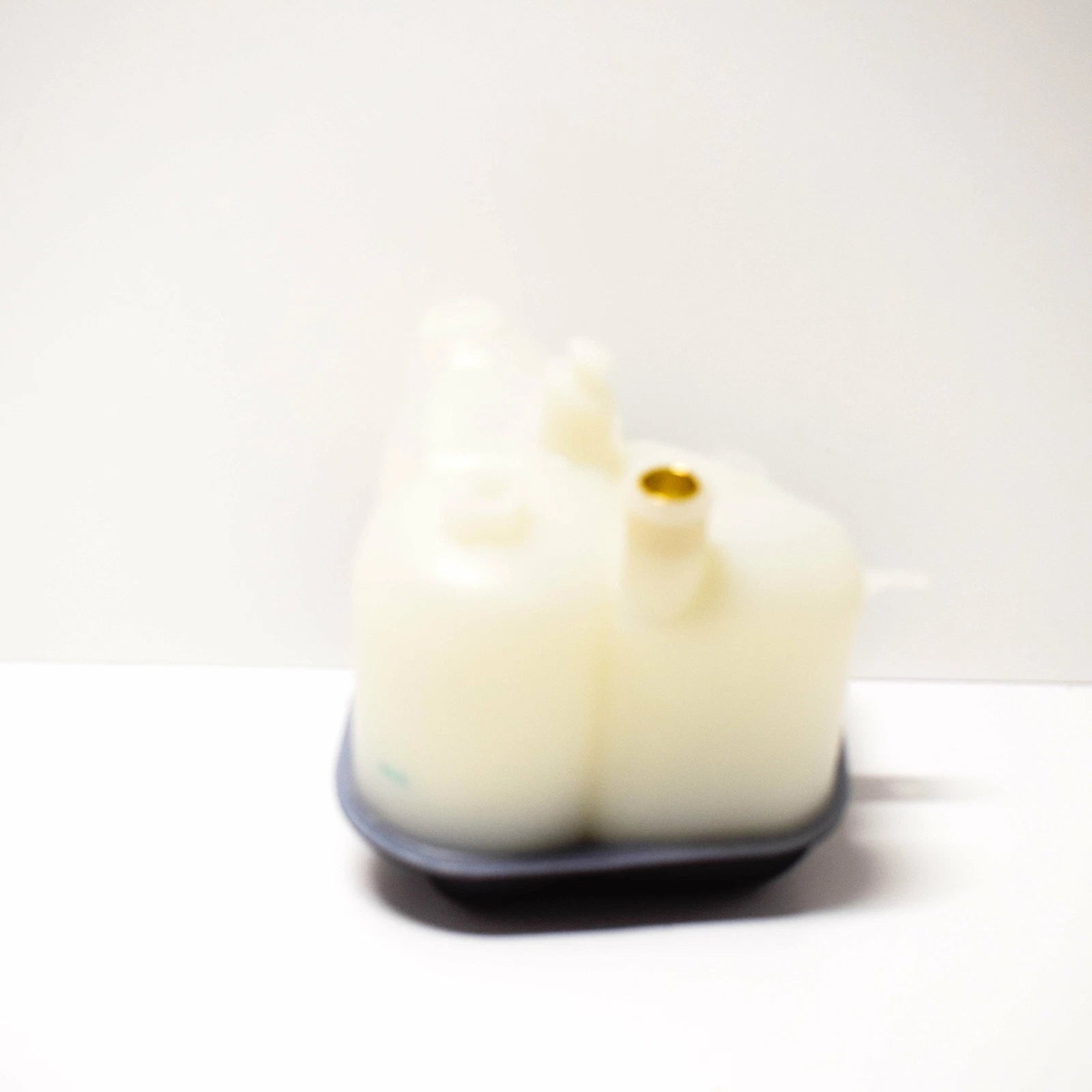 NEW MERCEDES-BENZ SLK R170 EXPANSION TANK A1705000349 ORIGINAL