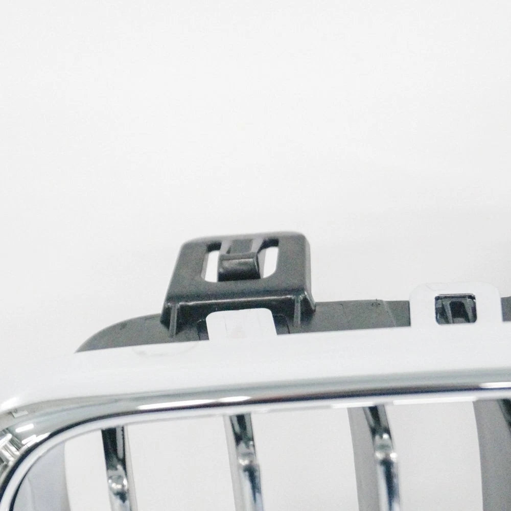 NEW BMW 1 SERIES E87 FRONT BUMPER GRILLE RIGHT SIDE 51137179656 7179656 ORIGINAL