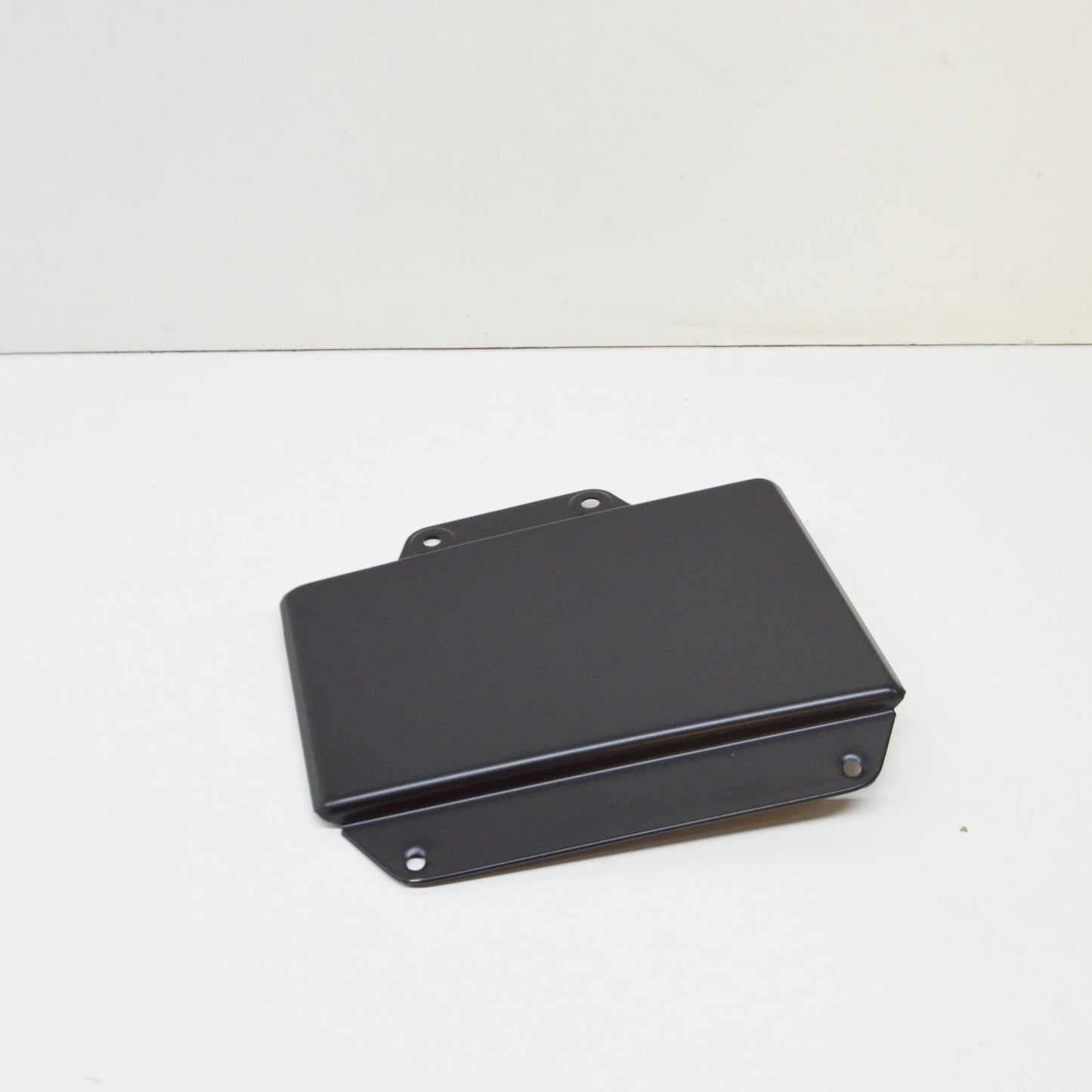 NEW MB SPRINTER 903 LEFT SIDE PANELLING TANK FLAP A9017500003