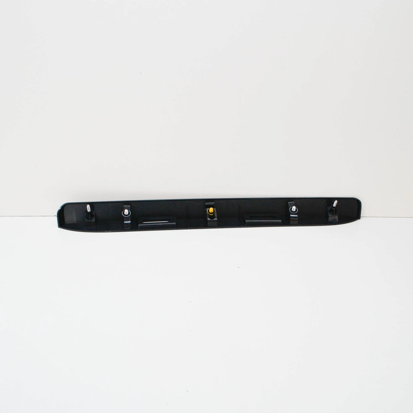 NEW MB SPRINTER 906 REAR LICENSE PLATE LAMP HANDLE TRIM A90674009009B51