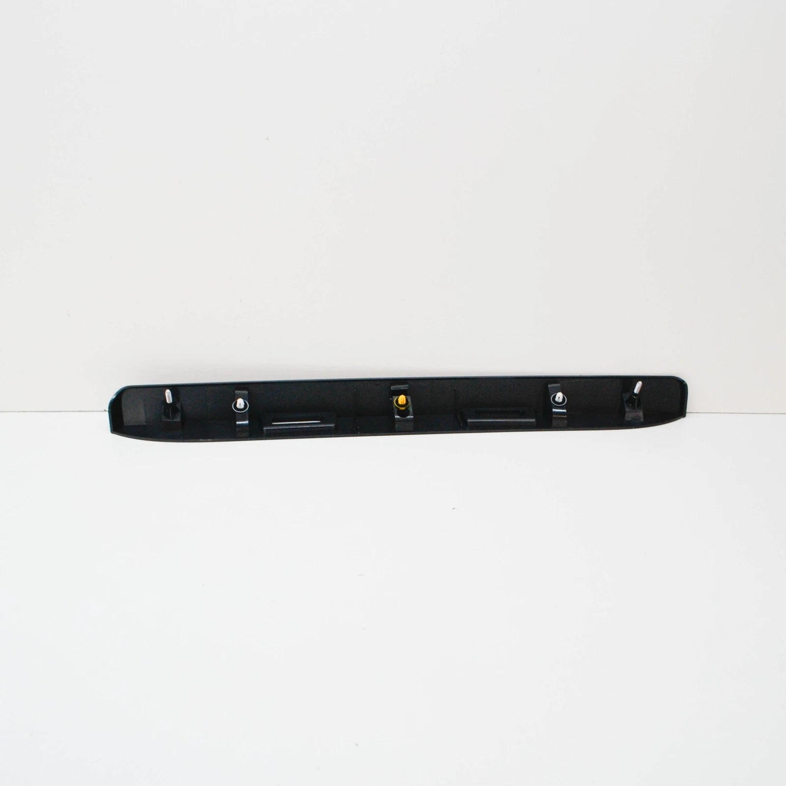 NEW MB SPRINTER 906 REAR LICENSE PLATE LAMP HANDLE TRIM A90674009009B51