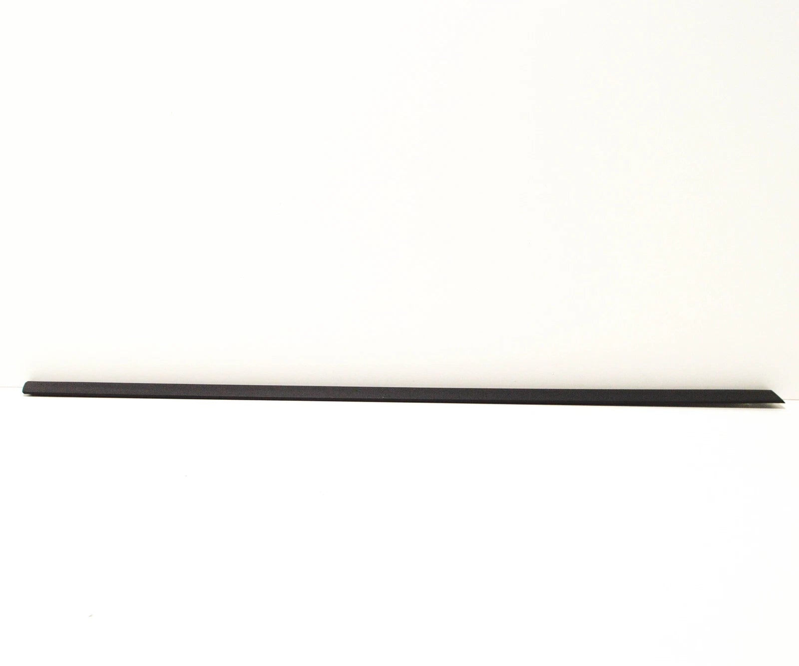 NEW BMW 5 E34 FRONT RIGHT DOOR MOULDING 51131934178 1934178 ORIGINAL