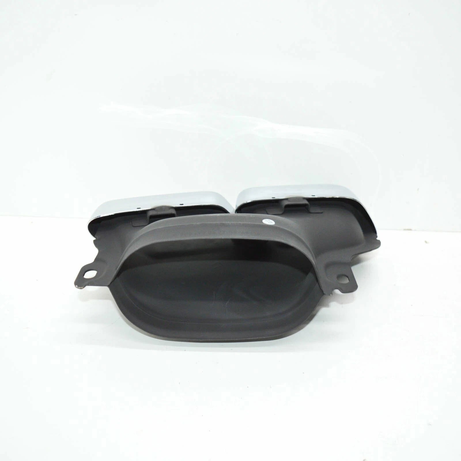 NEW MERCEDES-BENZ C-CLASS W205 LEFT AMG EXHAUST COVER A2054900427