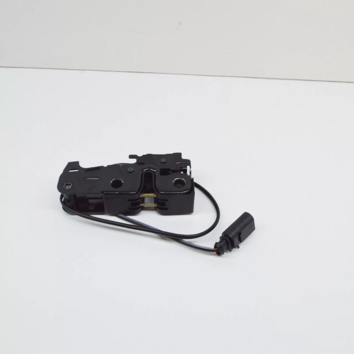 NEW AUDI A3 CONVERTIBLE 8P HOOD LID LOCK WITH MICRO-SWITCH 8P0823509K