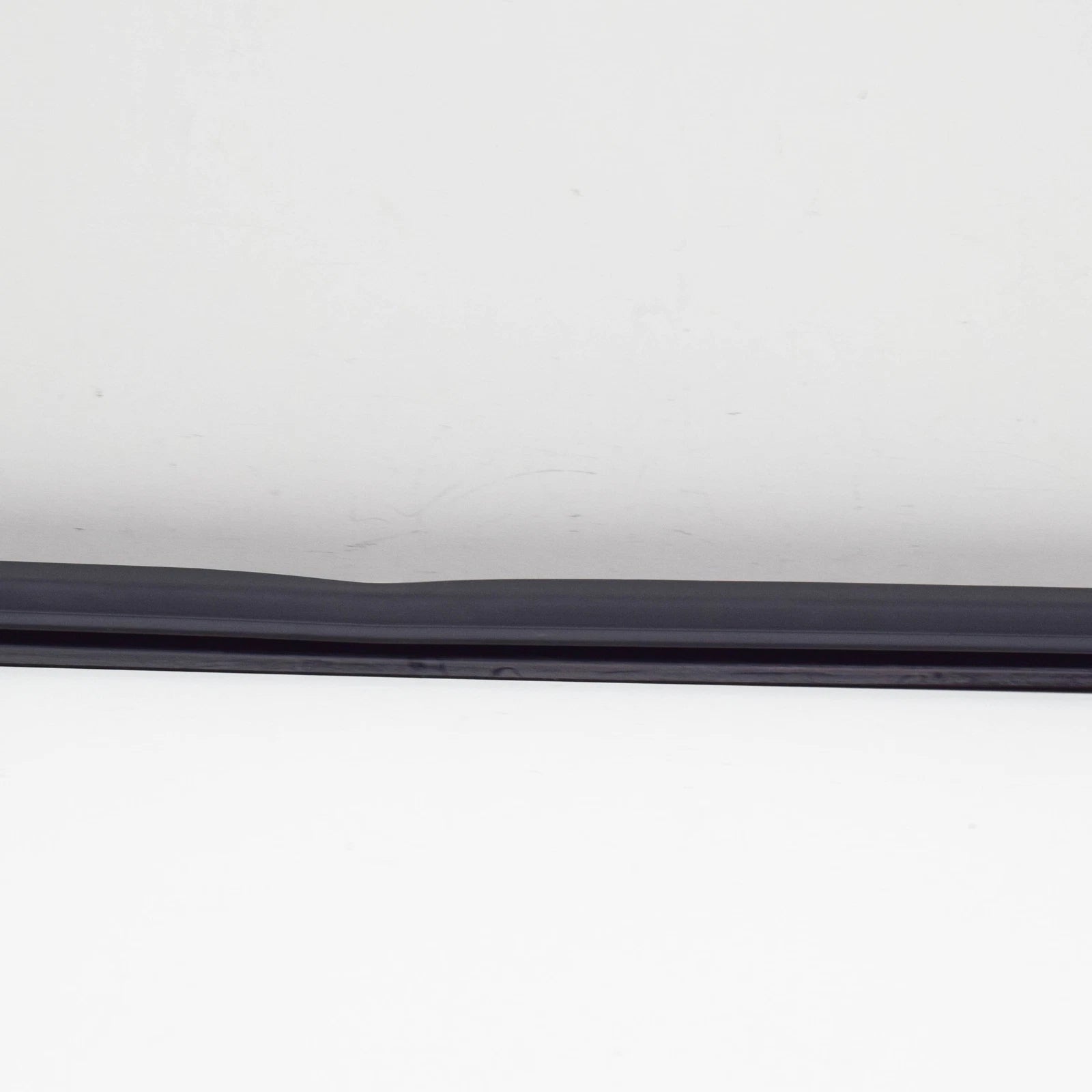 NEW AUDI Q3 8U FRONT LEFT OUTER DOOR WINDOW APERTURE SEAL 8U0837477 ORIGINAL