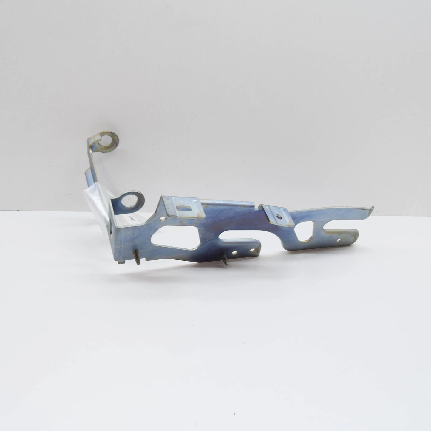 NEW MERCEDES-BENZ E W213 RIGHT COOLER ARCH HOLDER A2135005600 ORIGINAL