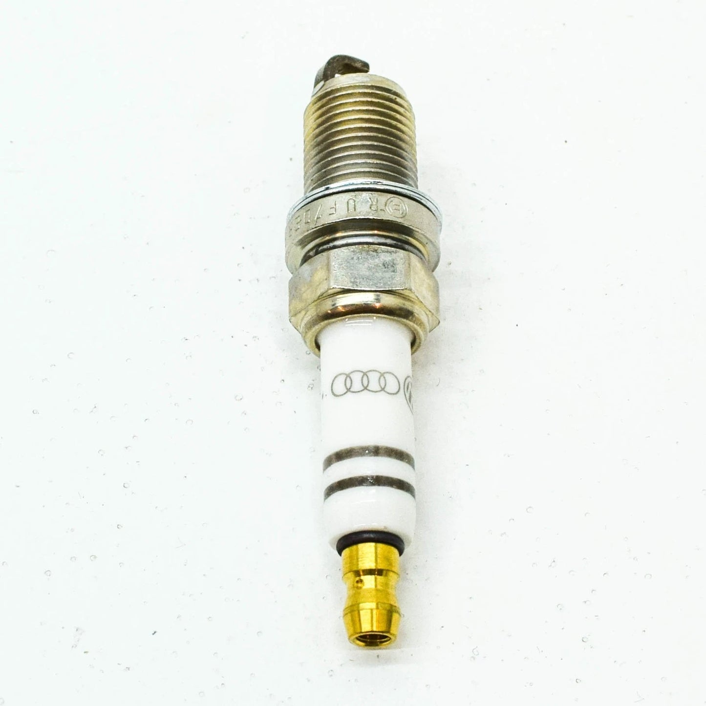 NEW VOLKSWAGEN CADDY 2K SPARK PLUG 'LONGLIFE' 101905610A ORIGINAL