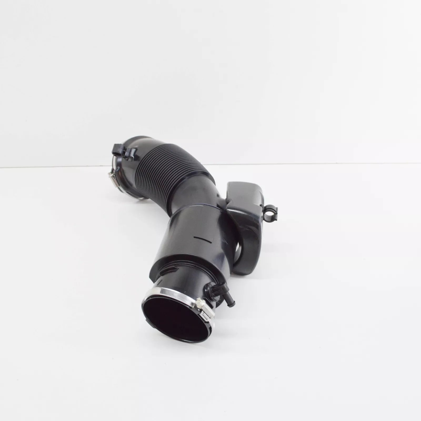 NEW AUDI Q5 8R ENGINE AIR INTAKE HOSE 06E129629AA ORIGINAL