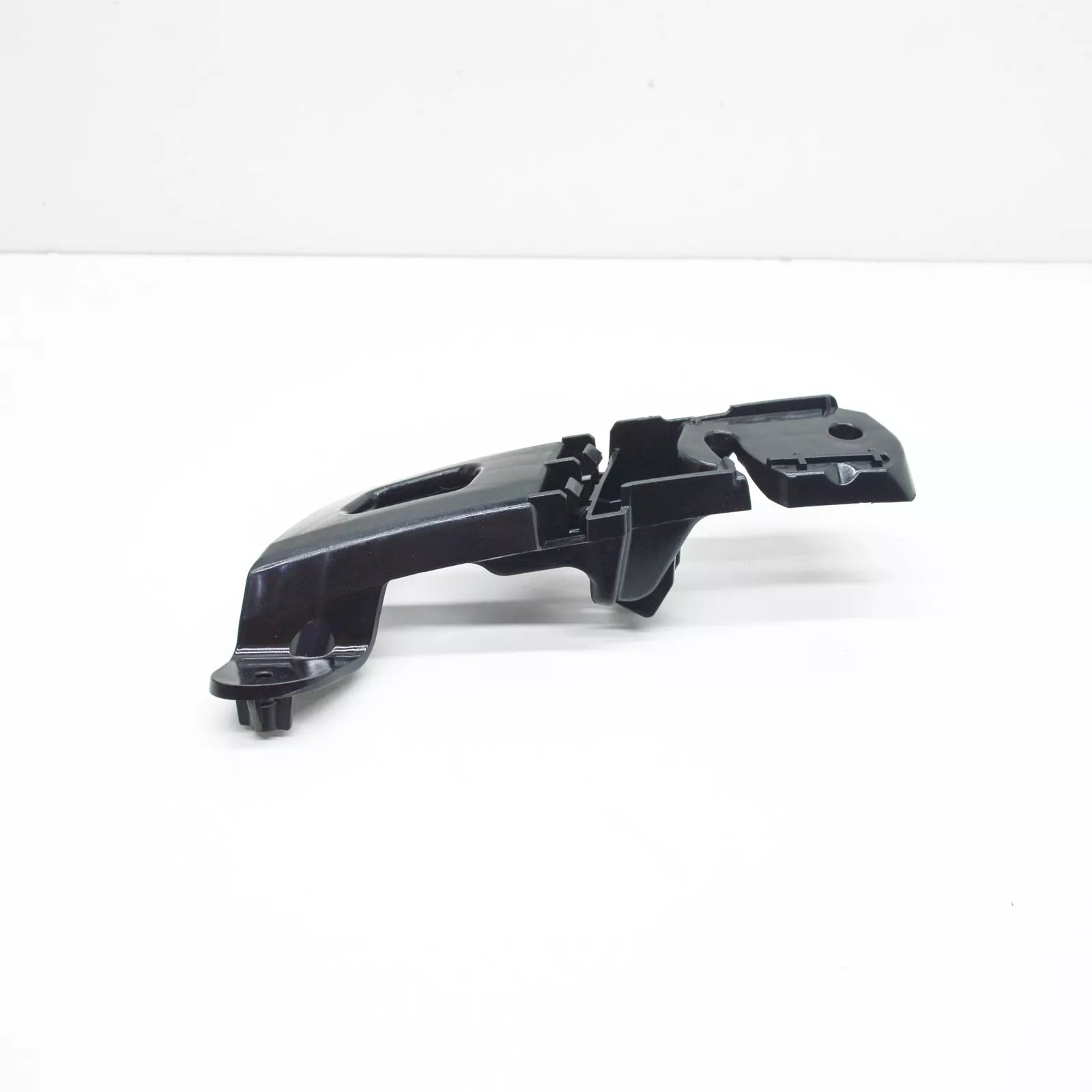 NEW VOLKSWAGEN BEETLE FRONT RIGHT BUMPER BRACKET 5C5807774E 2016