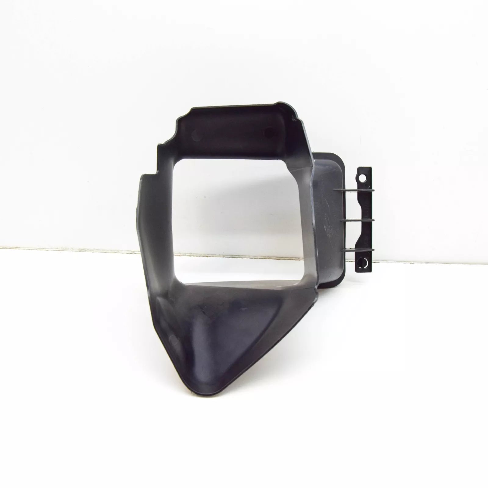 NEW BMW F20 F21 3DR RADIATOR COOLING AIR DUCT RIGHT 51748060310 8060310 ORIGINAL