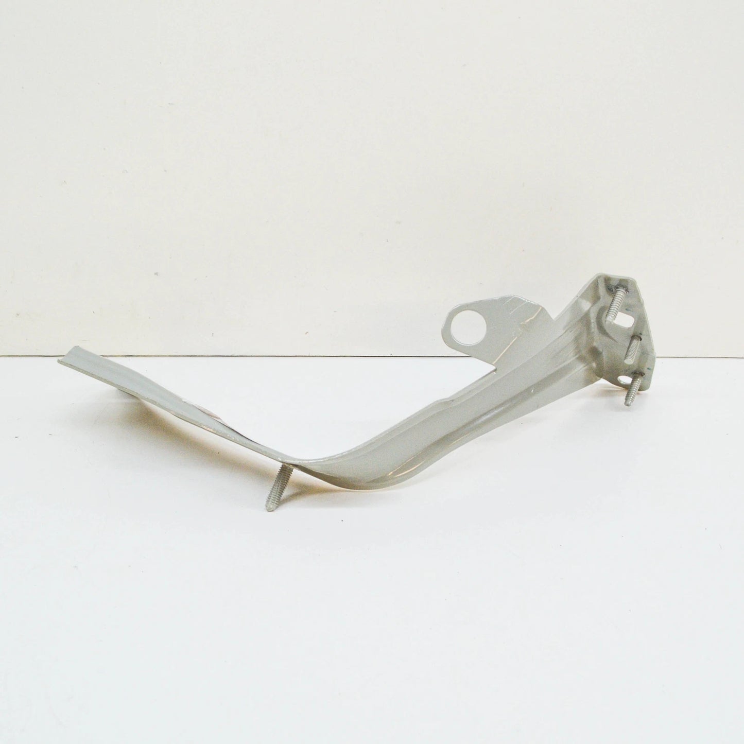 NEW VOLKSWAGEN BEETLE A5 FRONT FENDER LEFT MOUNTING BRACKET 5C5821135