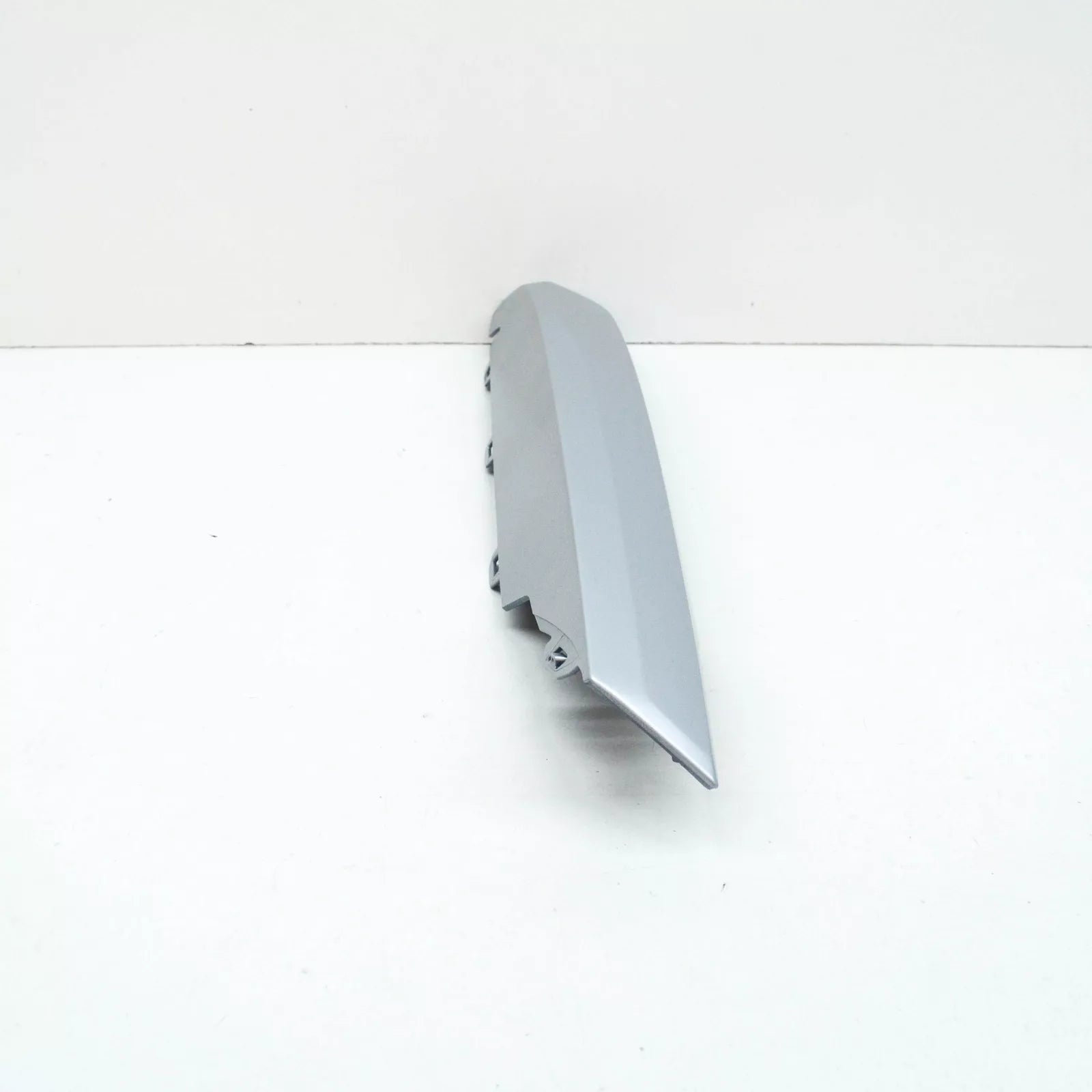 NEW BMW X3 G01 FRONT BUMPER RIGHT PROTECTIVE TRIM X-LINE 51117421988 ORIGINAL