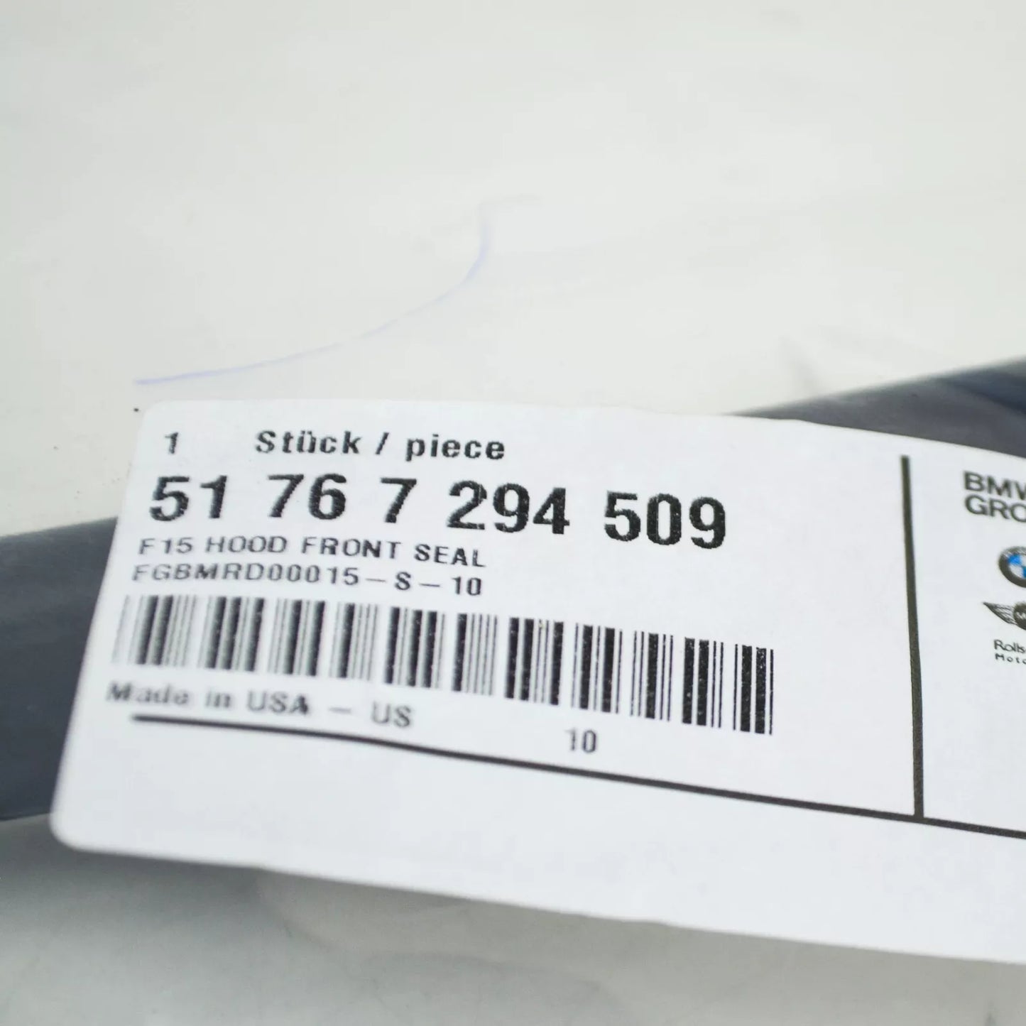 NEW BMW X5 F15 BONNET HOOD SEAL RUBBER 51767294509 7294509 ORIGINAL