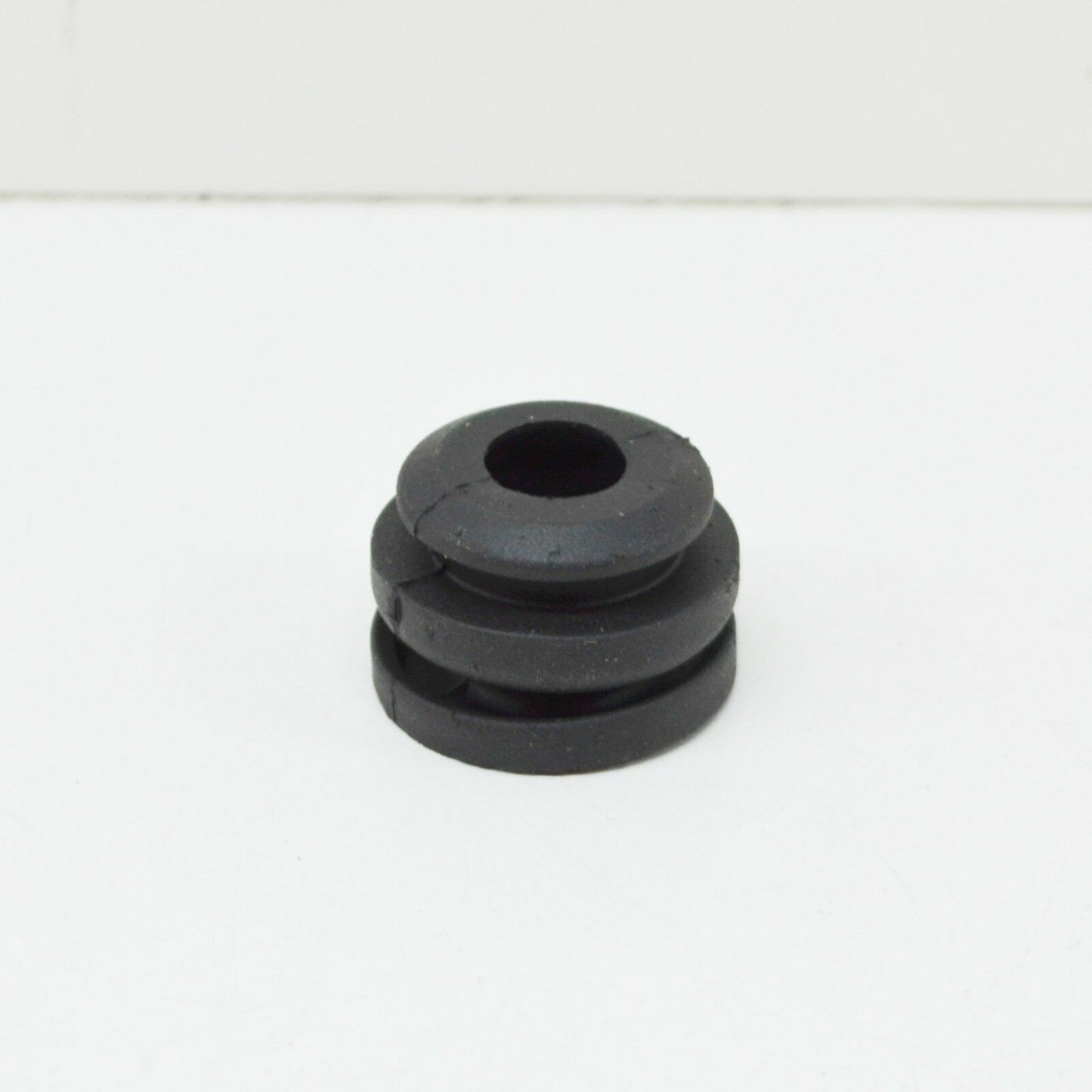new audi a3 8p engine cover grommet 038103638k original
