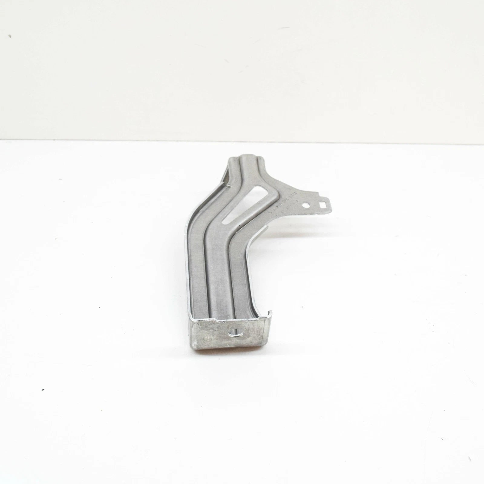 NEW MB S CLASS W222 FRONT BUMPER LEFT REINFORCEMENT BAR BRACKET A2226260314