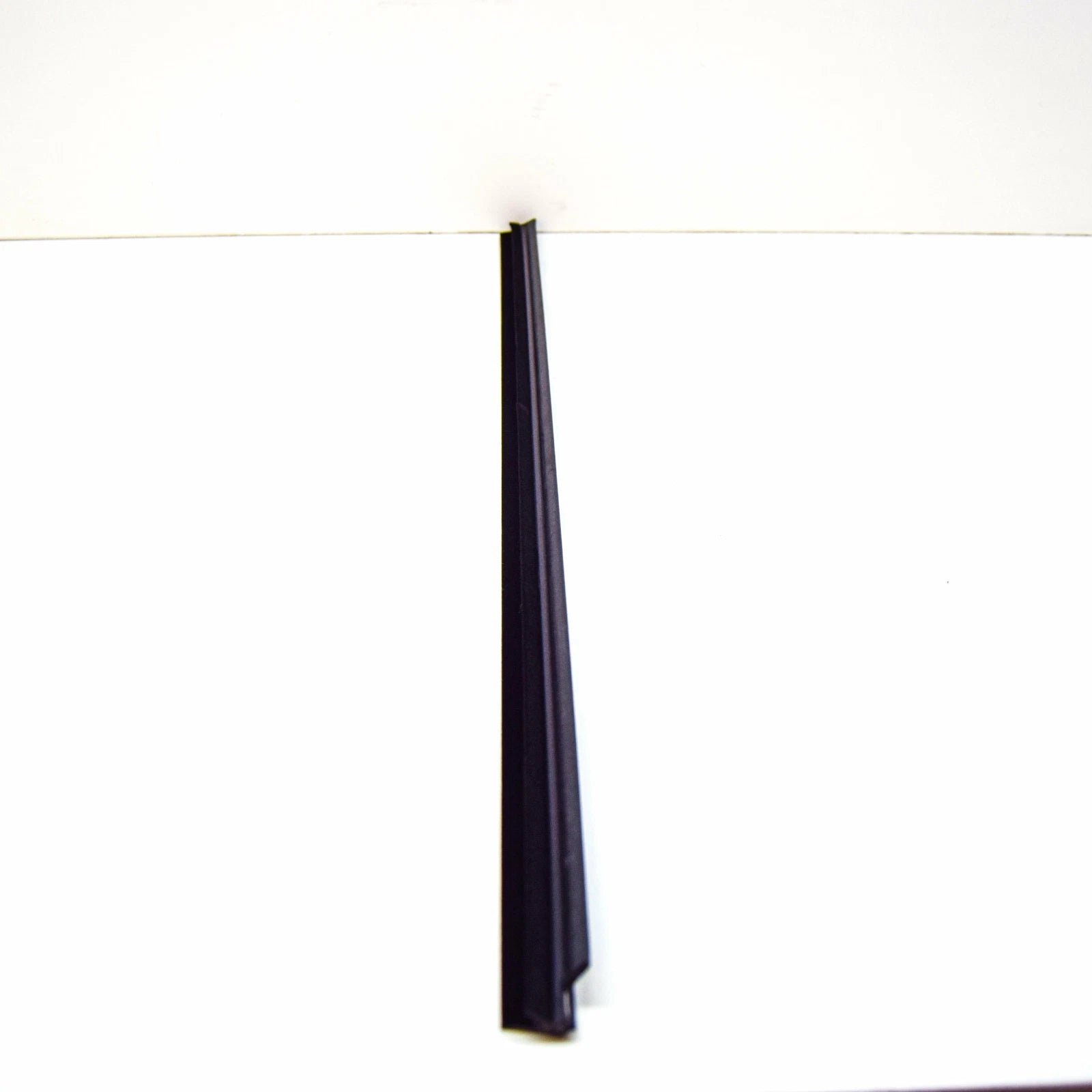 NEW BMW 3 CONVERTIBLE E30 FRONT LEFT DOOR WEATHER STRIP 51321924753 ORIGINAL