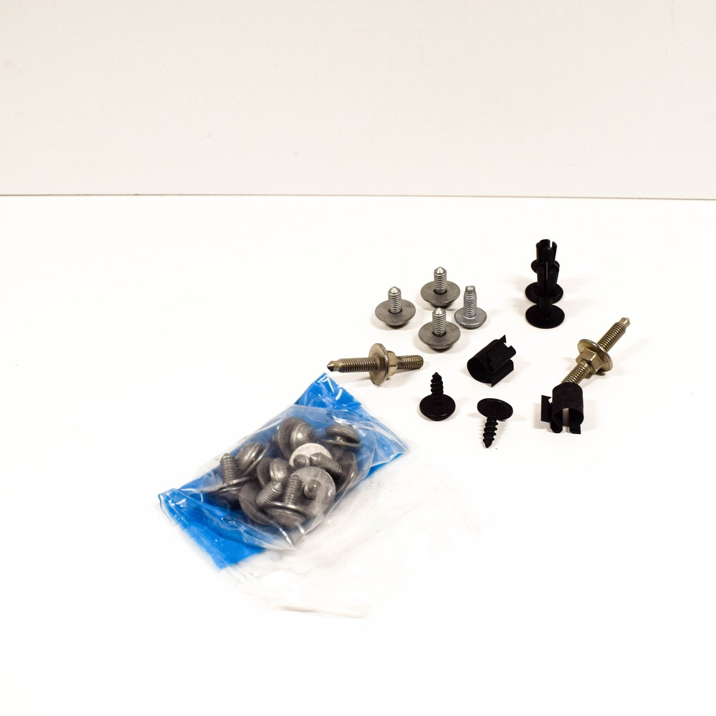 NEW AUDI Q5 80A MOUNT KIT 80A098625 ORIGINAL