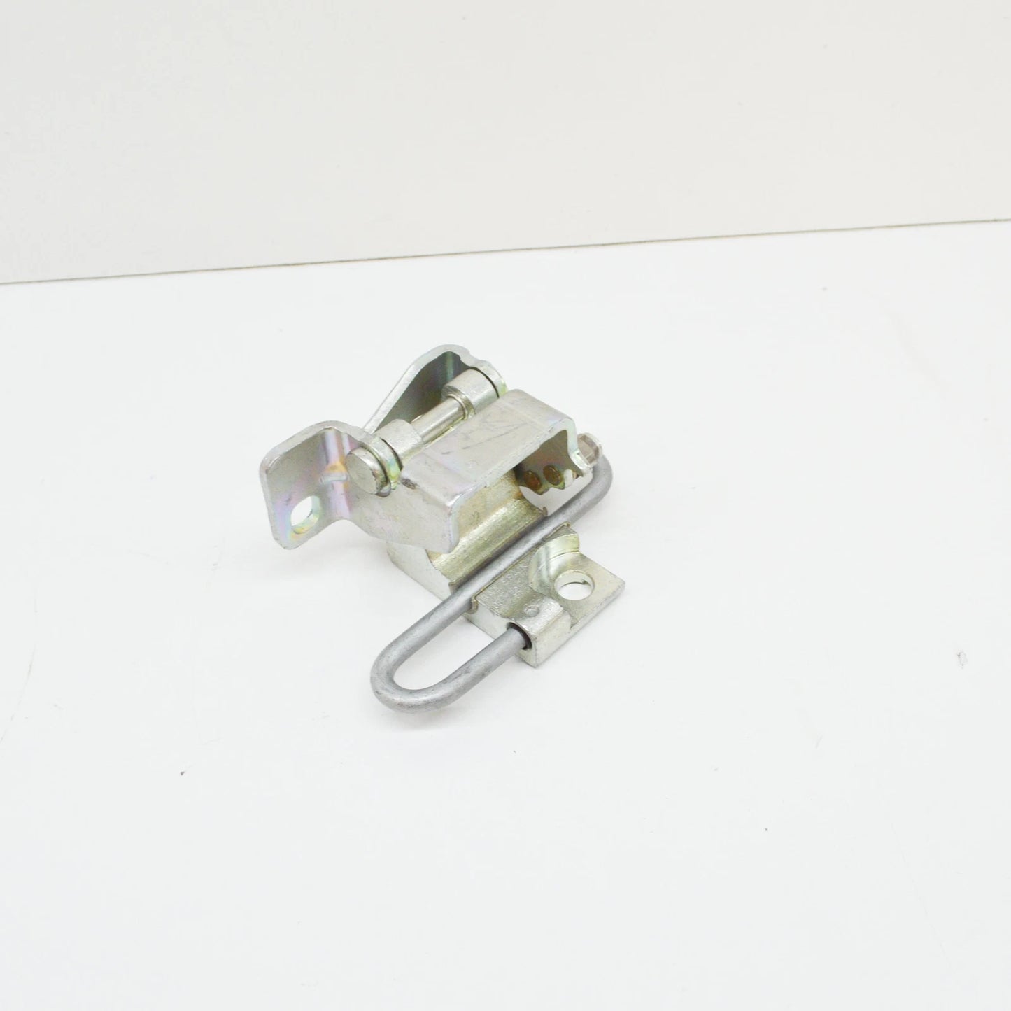 NEW VOLKSWAGEN GOLF MK5 FRONT LEFT DOOR LOWER HINGE 1K0831411Q ORIGINAL