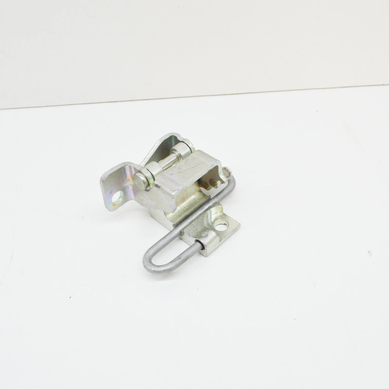 NEW VOLKSWAGEN GOLF MK5 FRONT LEFT DOOR LOWER HINGE 1K0831411Q ORIGINAL