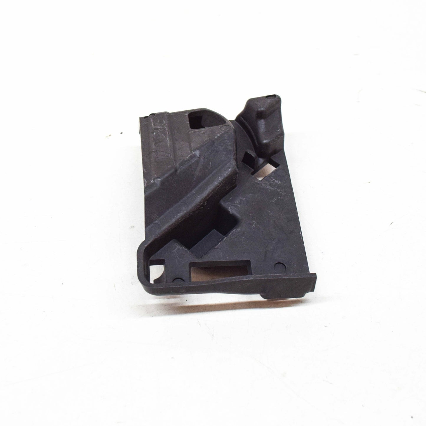 NEW MERCEDES-BENZ C W205 FRONT RIGHT BUMPER LOWER BRACKET A2058853923 ORIGINAL