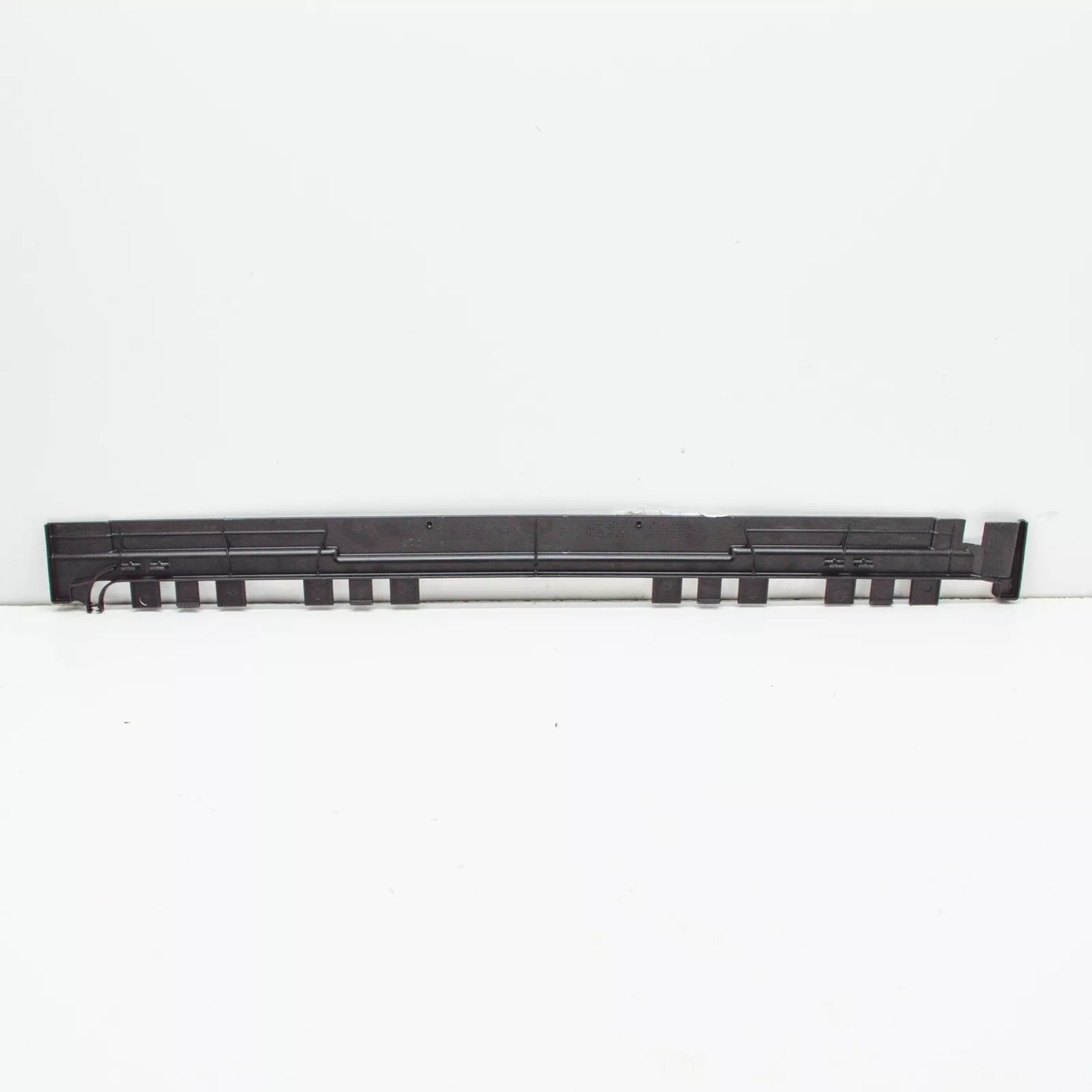 NEW MERCEDES-BENZ CLA C117 RADIATOR TOP AIR DUCTING A2465051330 ORIGINAL