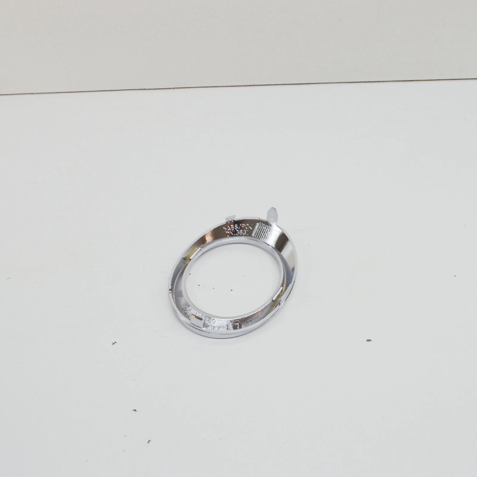 NEW MB CLS C219 FRONT BUMPER LEFT FOG LIGHT CHROMED RING A2198850723