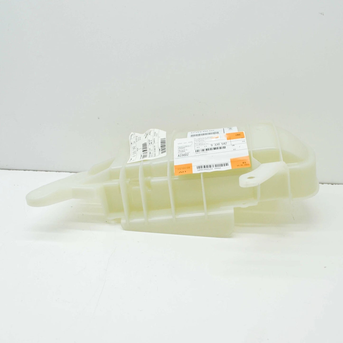 NEW BMW 5 G30 FUSE BOX COVER HOLDER 61139330542 ORIGINAL