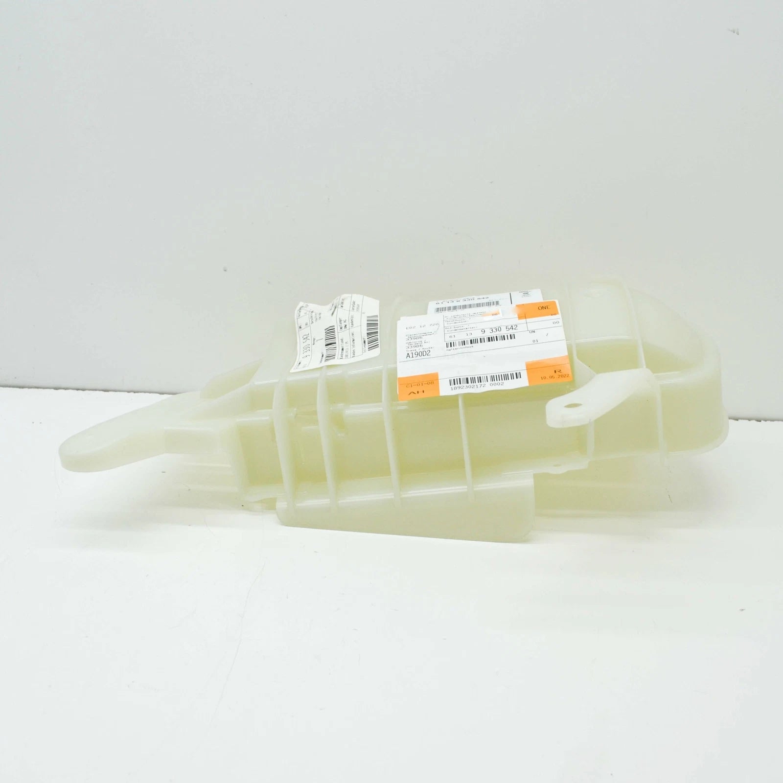 NEW BMW 5 G30 FUSE BOX COVER HOLDER 61139330542 ORIGINAL