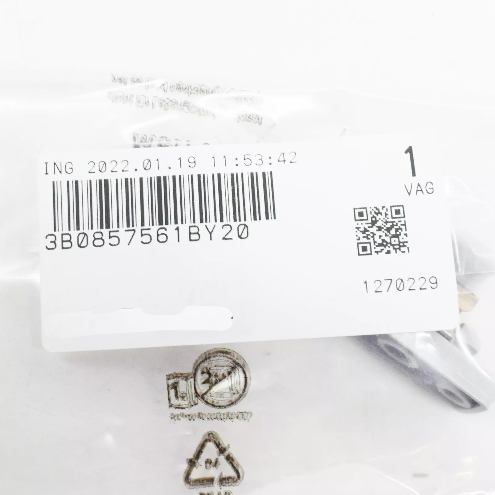 NEW VOLKSWAGEN AMAROK SUN VISOR RETAINER 3B0857561BY20