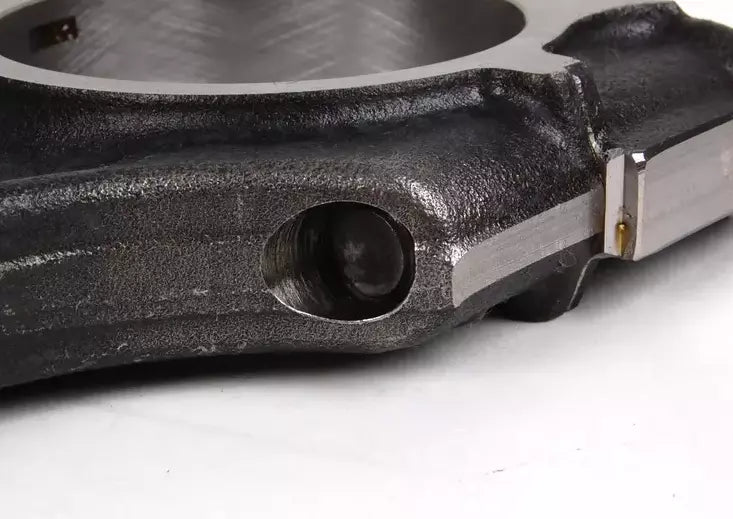 NEW MERCEDES-BENZ E W210 CONNECTING ROD A6030302920 ORIGINAL