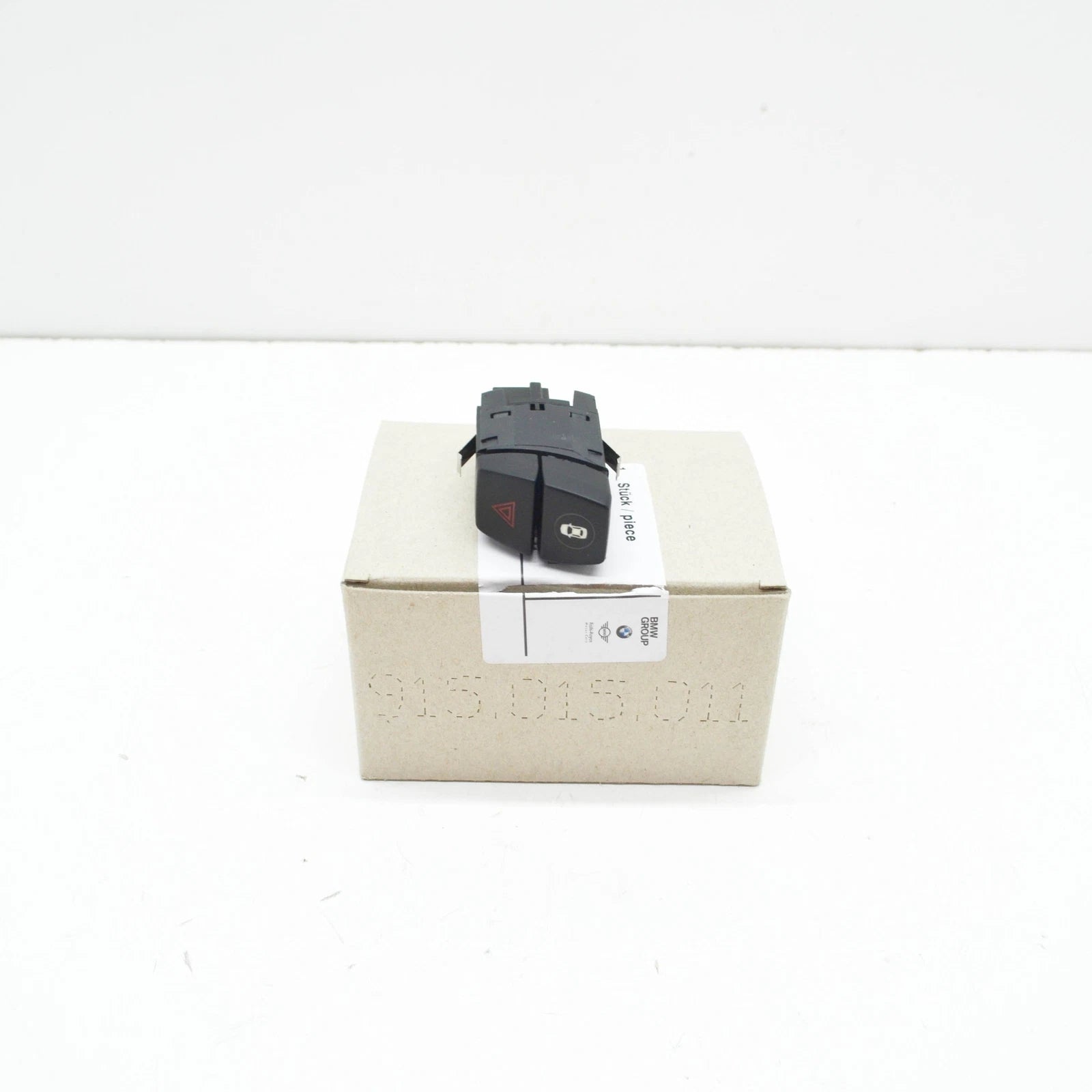 NEW BMW X3 F25 HAZARD WARNING SWITCH BUTTON 61316842273 ORIGINAL