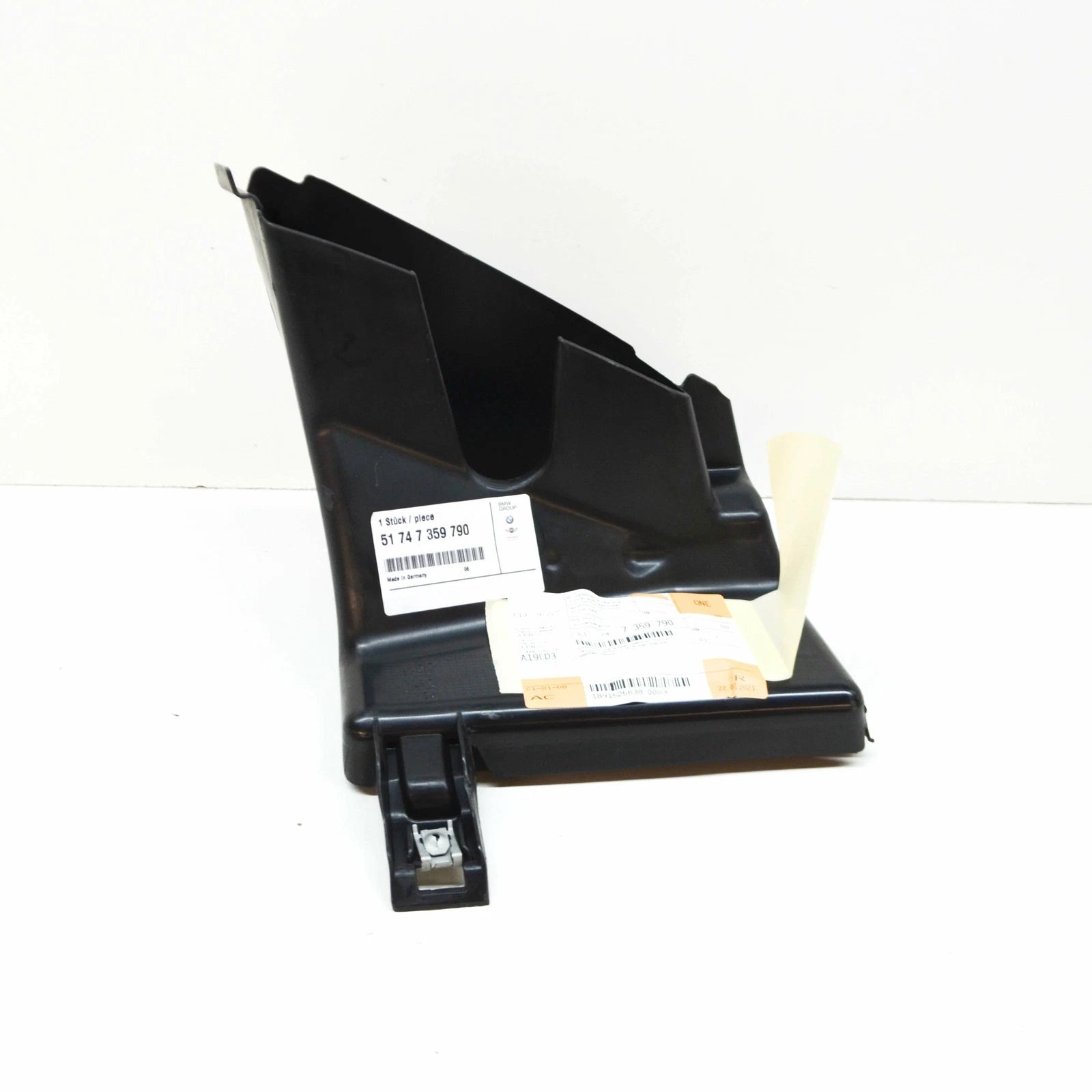 NEW BMW 7 G11 G12 EXTERIOR RADIATOR RIGHT AIR DUCT 51747359790 ORIGINAL