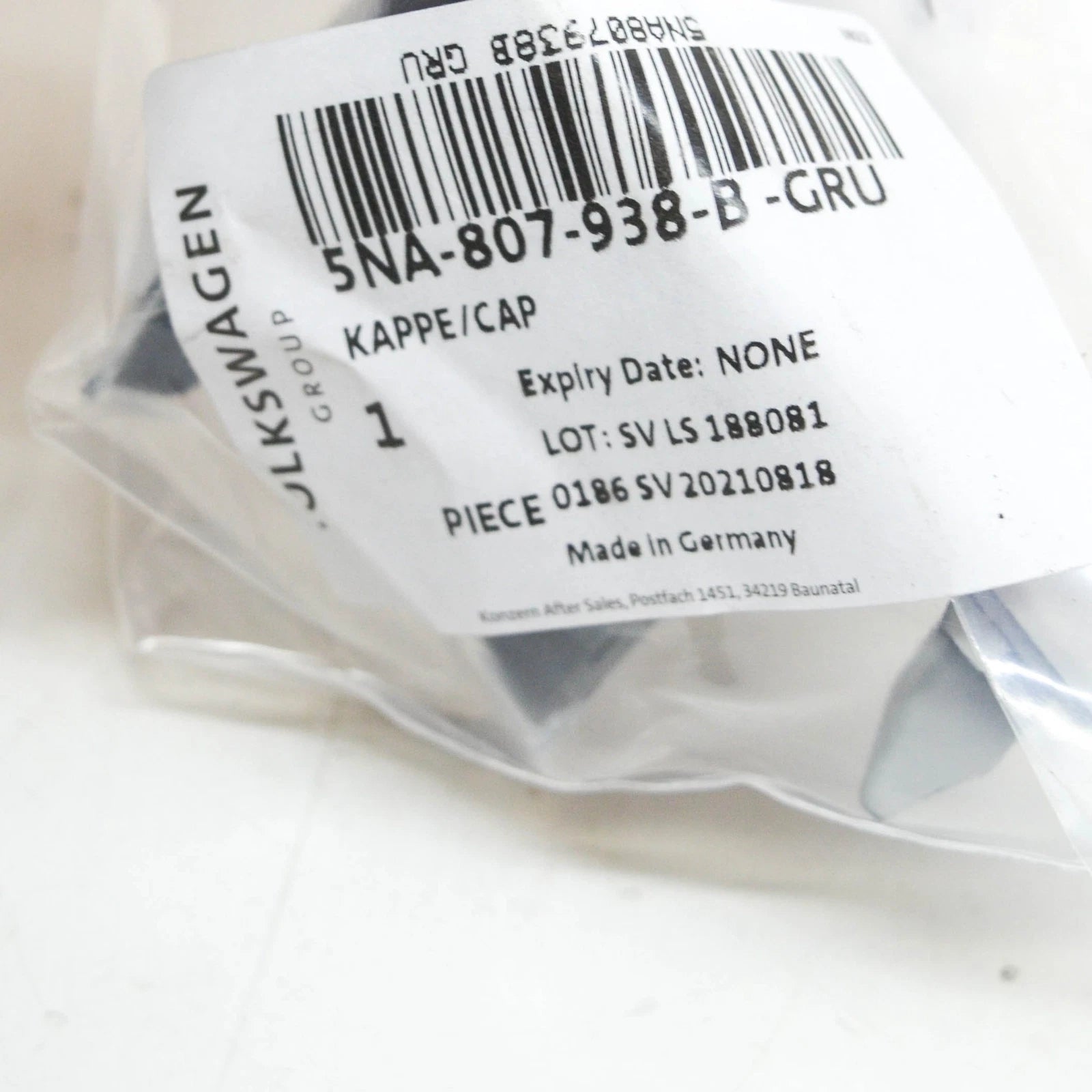 NEW VW TIGUAN AD FRONT BUMPER RIGHT HEADLIGHT WASHER COVER 5NA807938BGRU