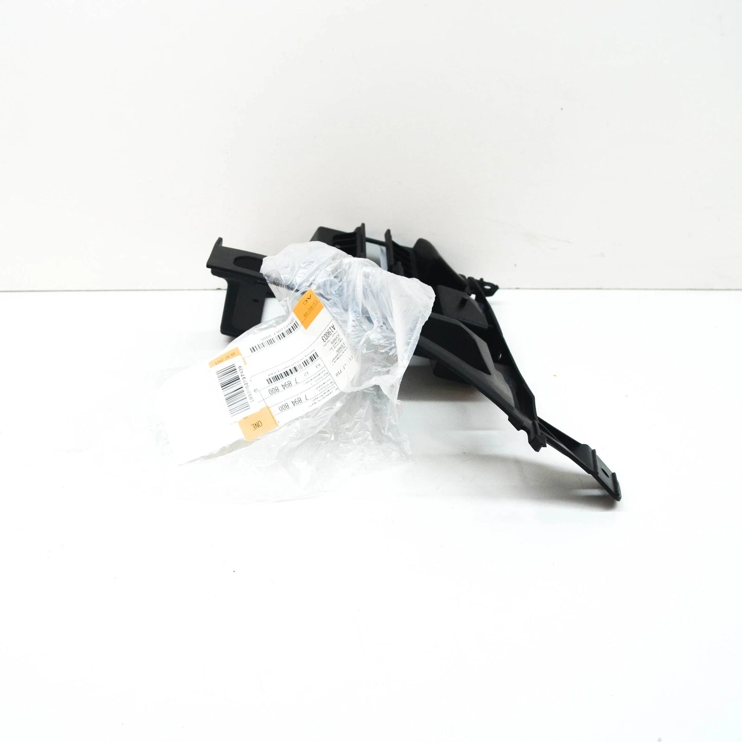 NEW BMW 3 COMPACT E46 REAR BUMPER RIGHT GUIDE 51127894800 7894800 ORIGINAL