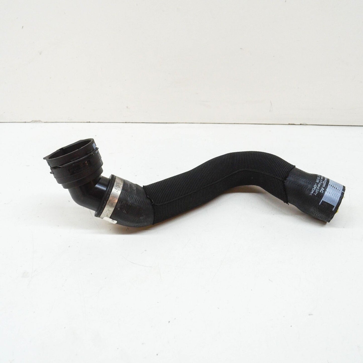 NEW AUDI Q8 RIGHT SIDE WATER RADIATOR COOLANT HOSE 4M0122101DR ORIGINAL