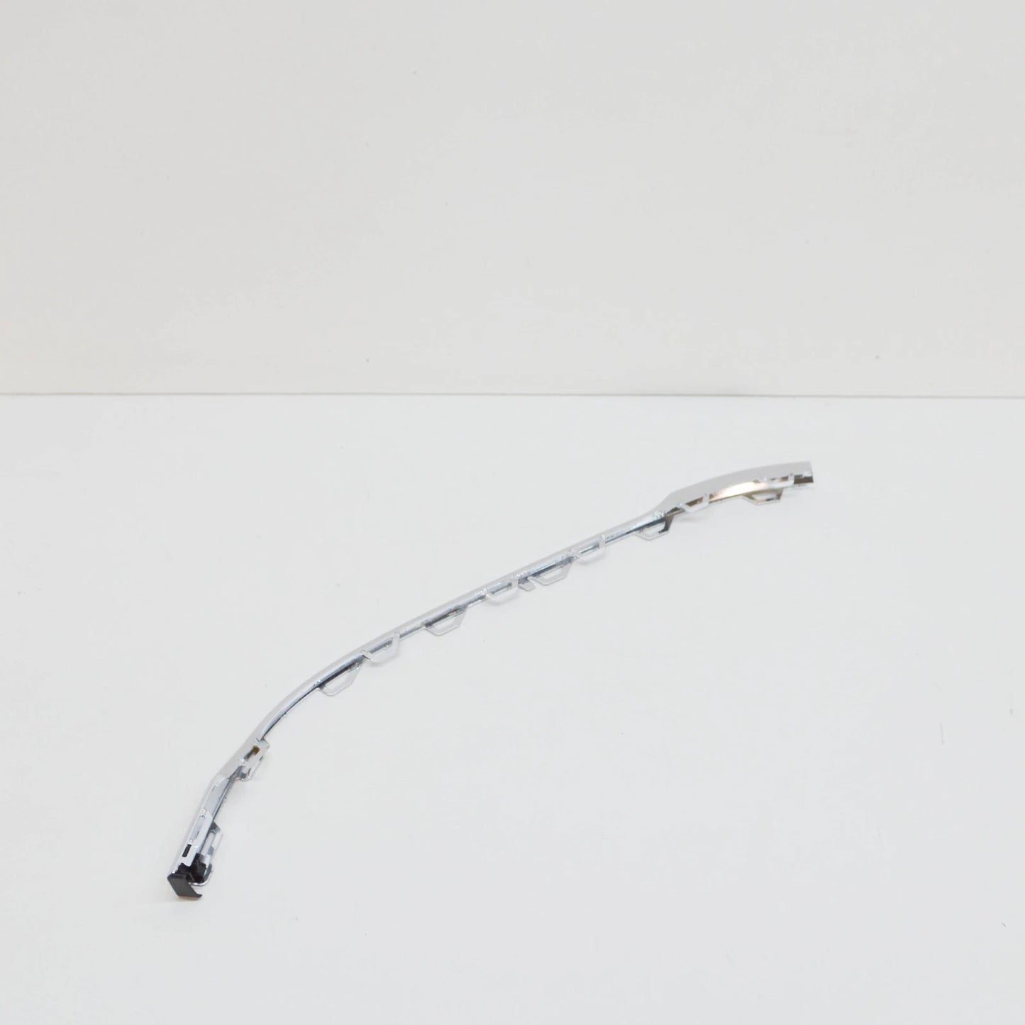 NEW VOLKSWAGEN PASSAT B8 3G FRONT LEFT BUMPER TRIM 3G0853253C2ZZ ORIGINAL