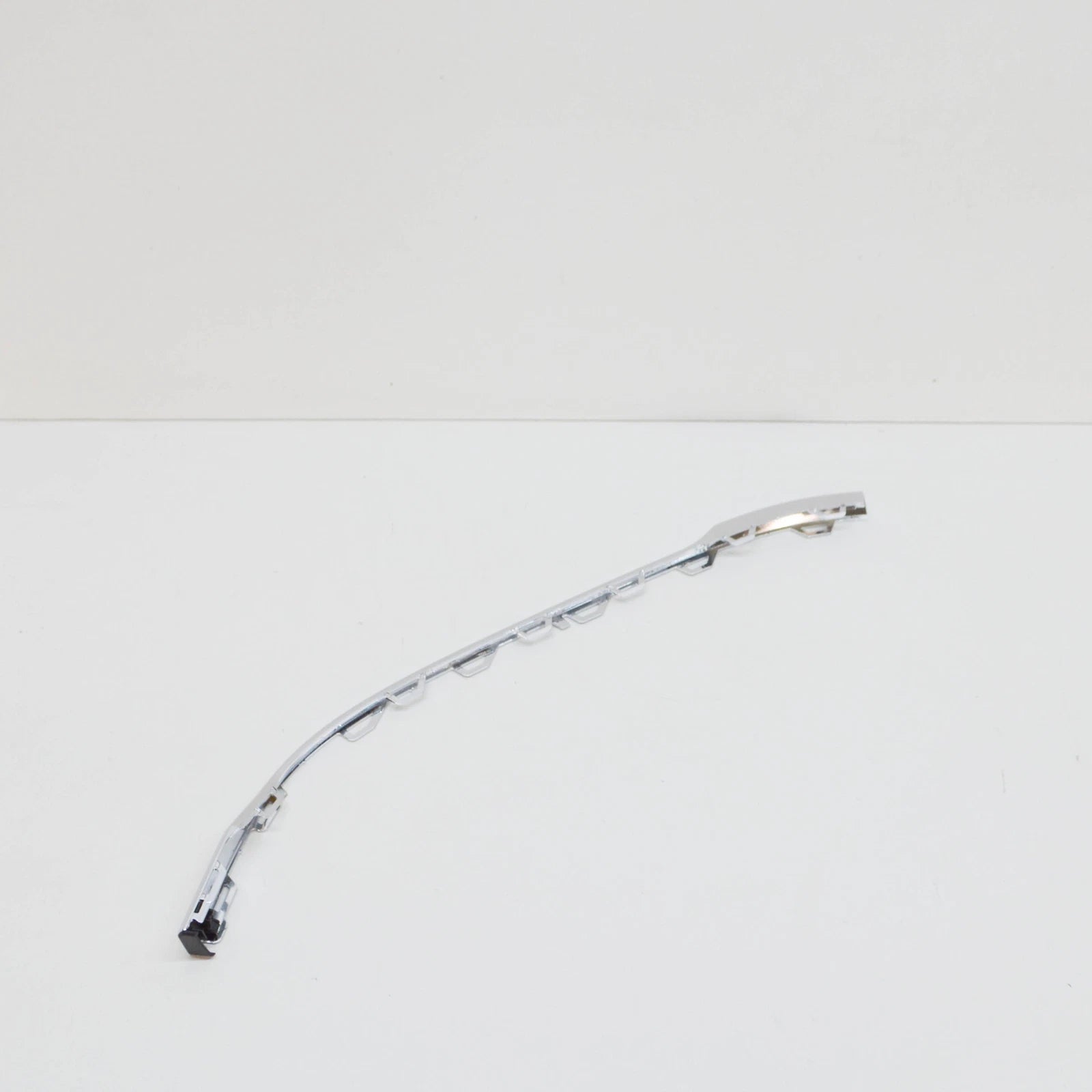 NEW VOLKSWAGEN PASSAT B8 3G FRONT LEFT BUMPER TRIM 3G0853253C2ZZ ORIGINAL