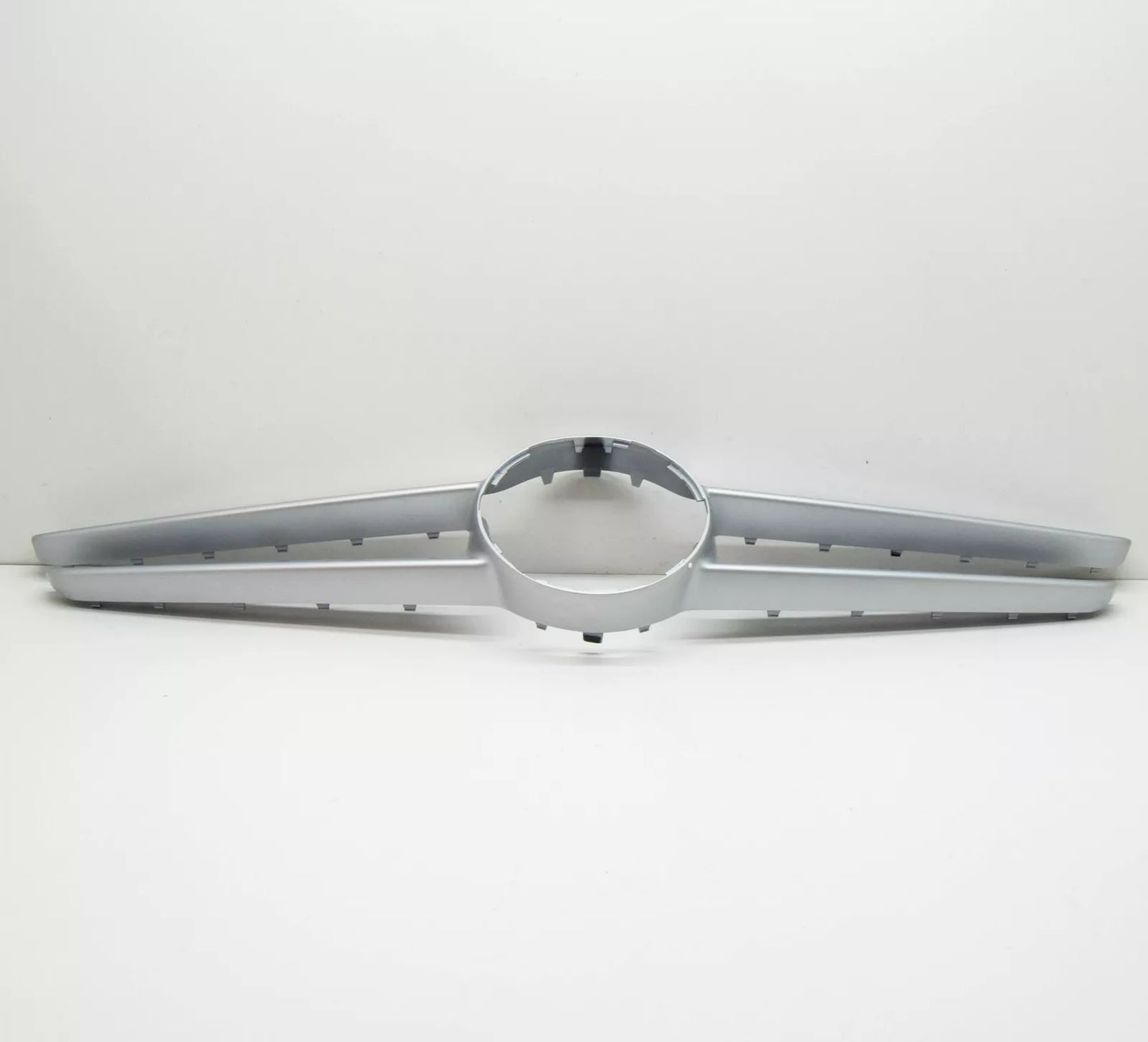 NEW MERCEDES-BENZ B W246 RADIATOR GRILLE ORNAMENTAL MOLDING A2468880073 ORIGINAL