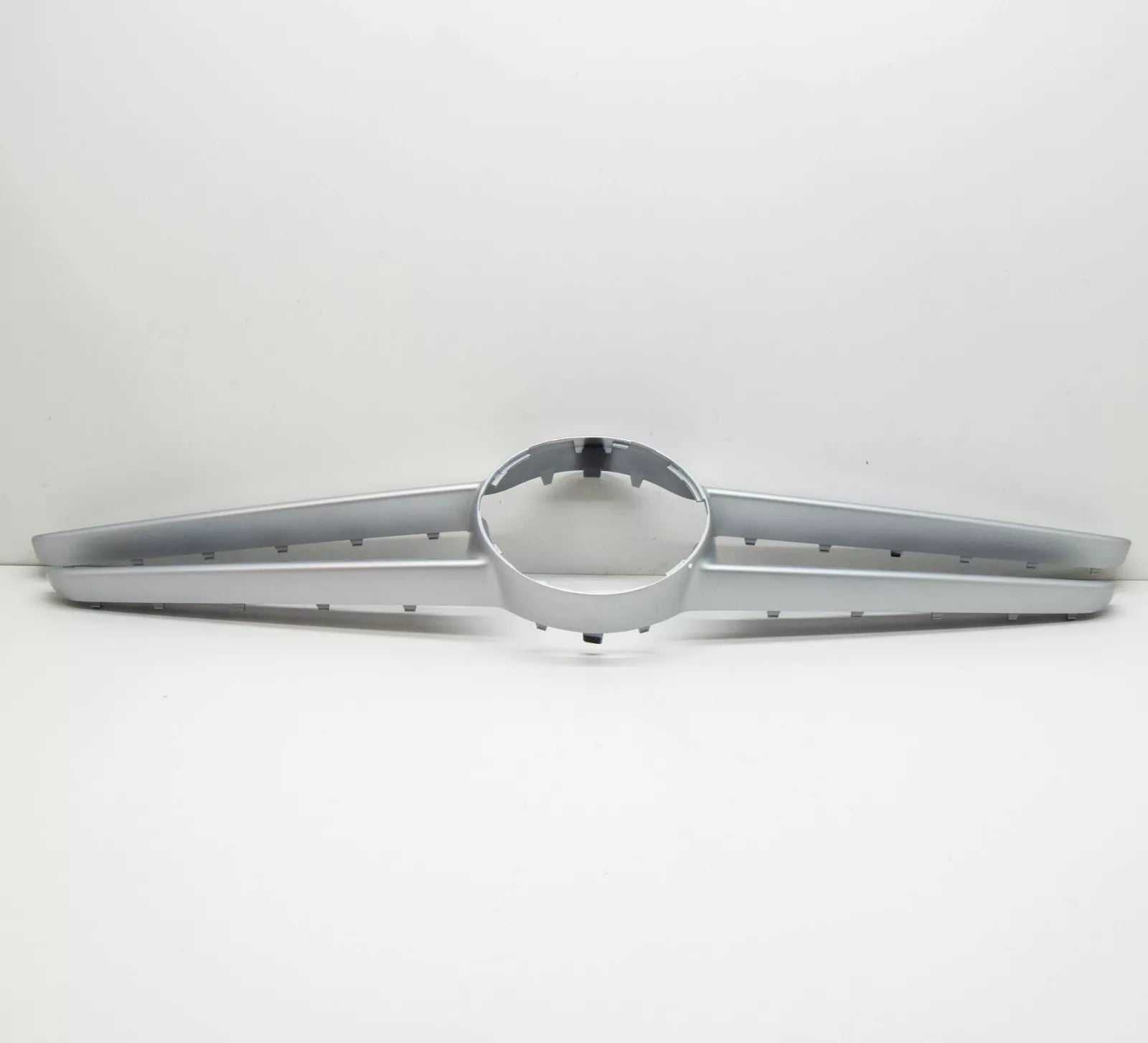 NEW MERCEDES-BENZ B W246 RADIATOR GRILLE ORNAMENTAL MOLDING A2468880073 ORIGINAL